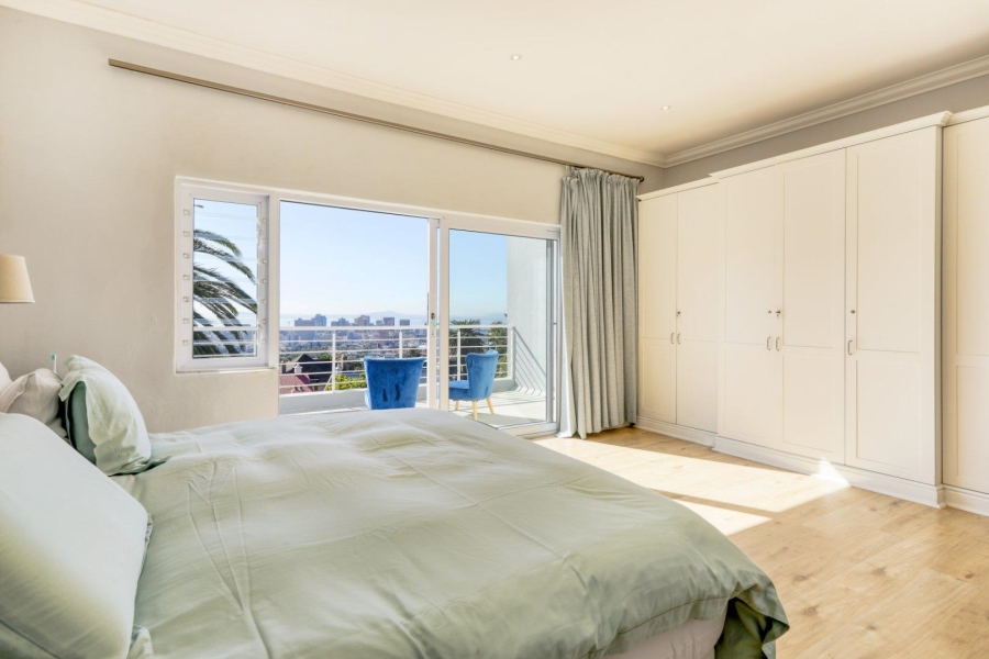 4 Bedroom Property for Sale in Oranjezicht Western Cape